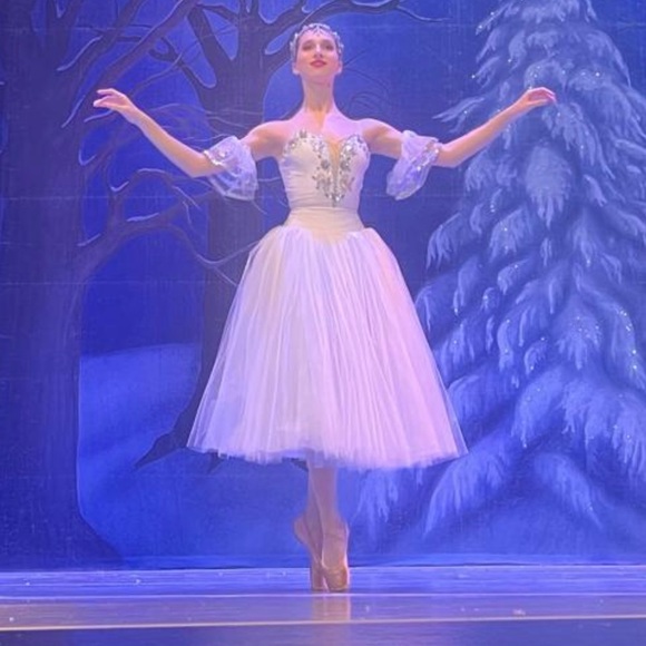 Meet your Posher, Kassiani St. - Picture 2 of 8